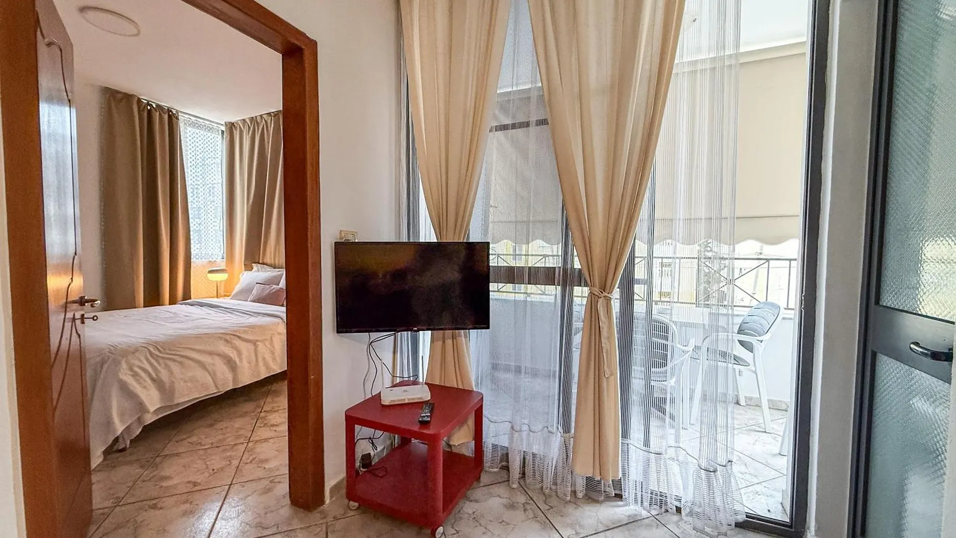 Erik Beach Home 2 Bed Apartment دراس
